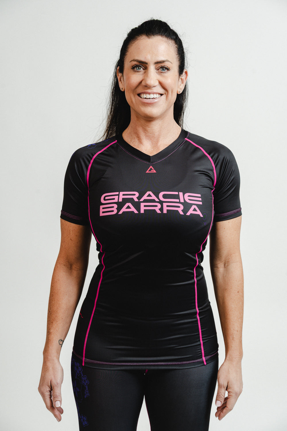 Rashguard M/C Feminina GB Sakura V2 - Preta
